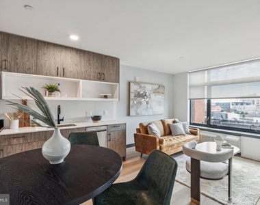 1122 Frankford Avenue - Photo Thumbnail 3