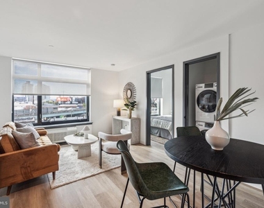 1122 Frankford Avenue - Photo Thumbnail 5