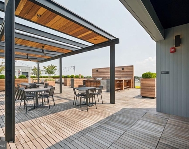1122 Frankford Avenue - Photo Thumbnail 12