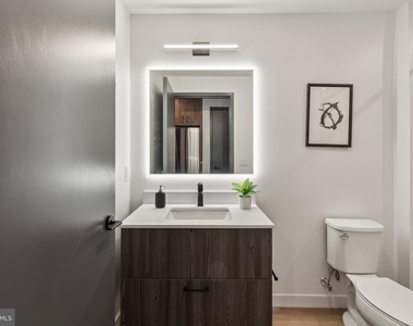 1122 Frankford Avenue - Photo Thumbnail 6