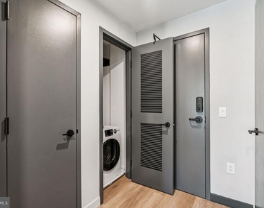 1122 Frankford Avenue - Photo Thumbnail 11