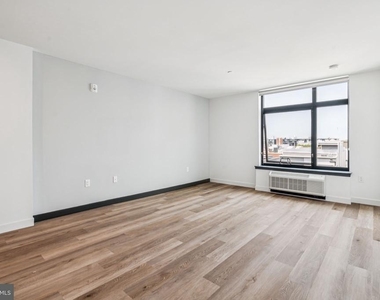 1122 Frankford Avenue - Photo Thumbnail 12