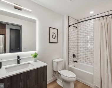 1122 Frankford Avenue - Photo Thumbnail 10