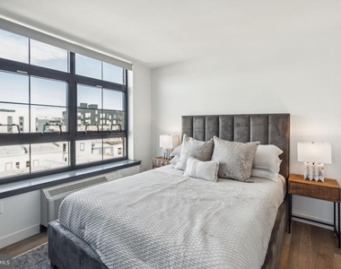 1122 Frankford Avenue - Photo Thumbnail 8