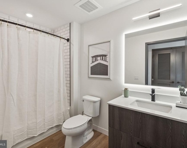 1122 Frankford Avenue - Photo Thumbnail 5