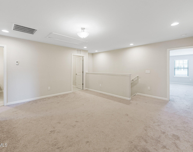 107 Crusaders Drive - Photo Thumbnail 27