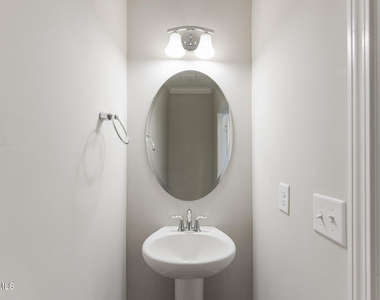 107 Crusaders Drive - Photo Thumbnail 18
