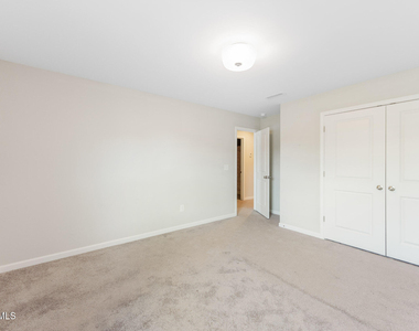 107 Crusaders Drive - Photo Thumbnail 33