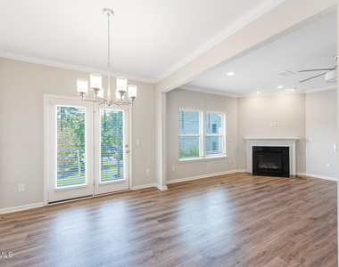 107 Crusaders Drive - Photo Thumbnail 15