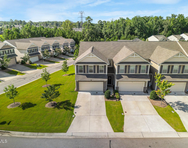 107 Crusaders Drive - Photo Thumbnail 1