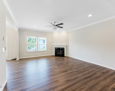 107 Crusaders Drive - Photo Thumbnail 13