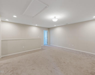 107 Crusaders Drive - Photo Thumbnail 26