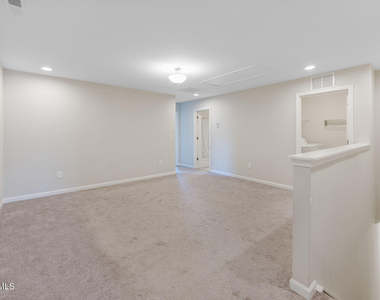 107 Crusaders Drive - Photo Thumbnail 20