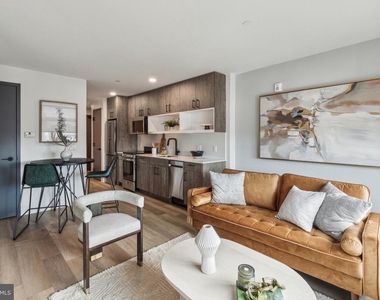 1122 Frankford Avenue - Photo Thumbnail 9
