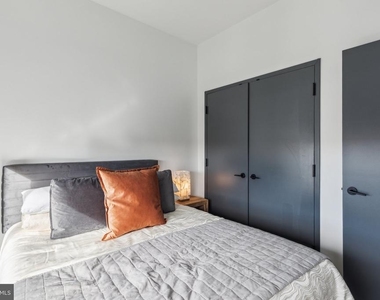 1122 Frankford Avenue - Photo Thumbnail 11