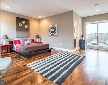 826 N 3rd Street - Photo Thumbnail 8