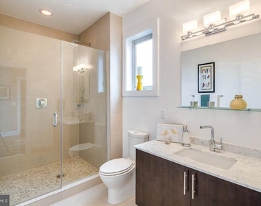 826 N 3rd Street - Photo Thumbnail 6