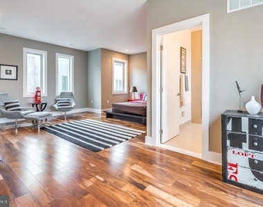 826 N 3rd Street - Photo Thumbnail 5