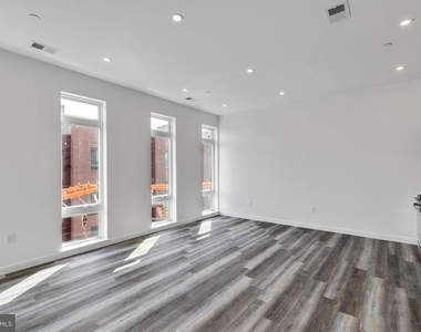 860 N 3rd Street - Photo Thumbnail 8