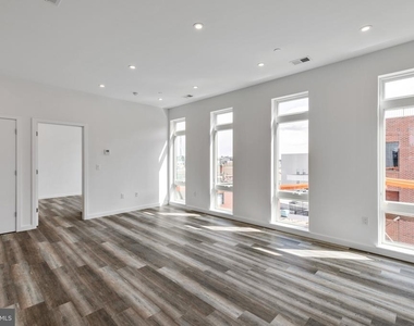 860 N 3rd Street - Photo Thumbnail 6