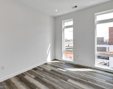 860 N 3rd Street - Photo Thumbnail 5