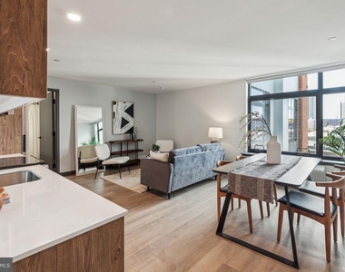 1122 Frankford Avenue - Photo Thumbnail 4