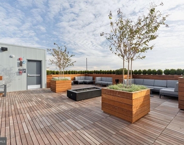1122 Frankford Avenue - Photo Thumbnail 10