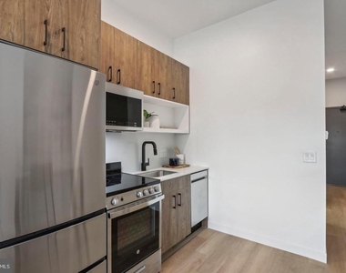 1122 Frankford Avenue - Photo Thumbnail 1