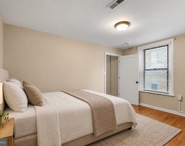 2319 Walnut Street - Photo Thumbnail 4