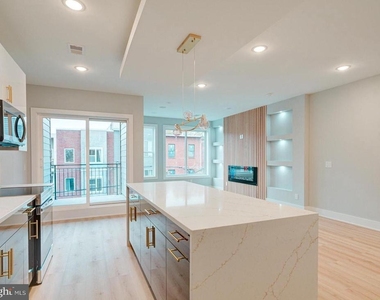1805 Frankford Avenue - Photo Thumbnail 2