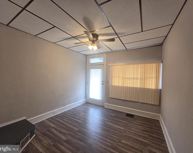 1660 Conklin Street - Photo Thumbnail 3