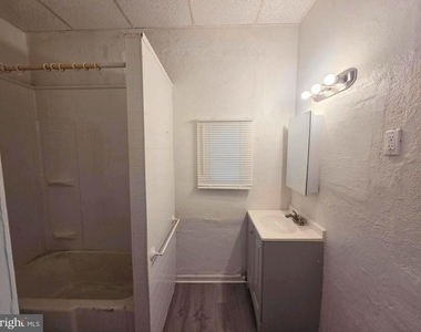 1660 Conklin Street - Photo Thumbnail 6