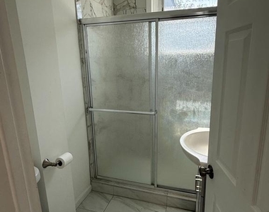 644 South Street - Photo Thumbnail 4
