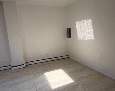 644 South Street - Photo Thumbnail 7