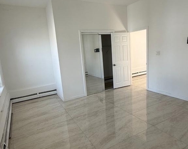 644 South Street - Photo Thumbnail 6