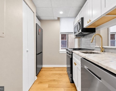 1716 Wallace Street - Photo Thumbnail 9