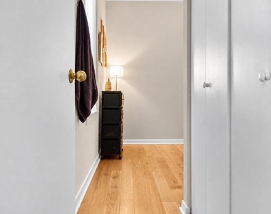 1716 Wallace Street - Photo Thumbnail 24