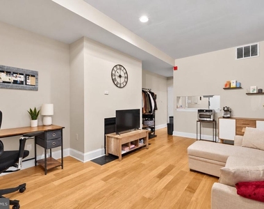 1716 Wallace Street - Photo Thumbnail 15
