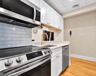 1716 Wallace Street - Photo Thumbnail 11