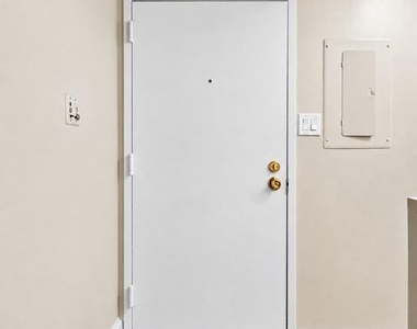 1716 Wallace Street - Photo Thumbnail 8