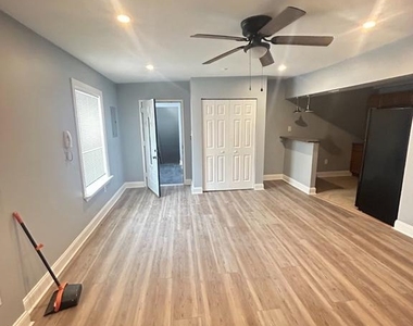 1528 N Mascher Street - Photo Thumbnail 8