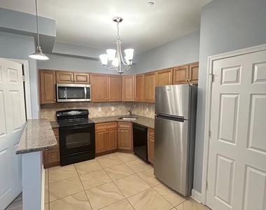 1528 N Mascher Street - Photo Thumbnail 4