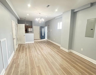 1528 N Mascher Street - Photo Thumbnail 1