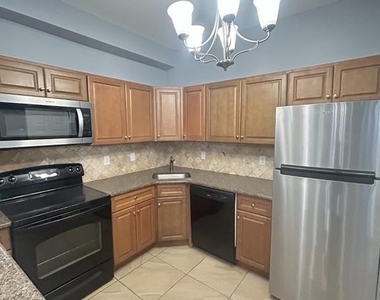 1528 N Mascher Street - Photo Thumbnail 13