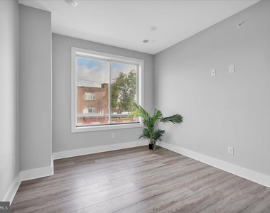 2000 E Huntingdon Street - Photo Thumbnail 16