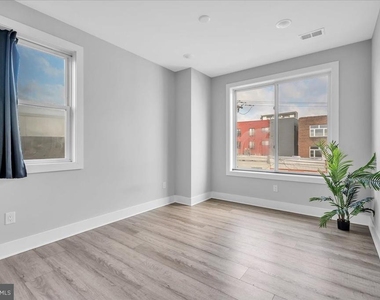 2000 E Huntingdon Street - Photo Thumbnail 15