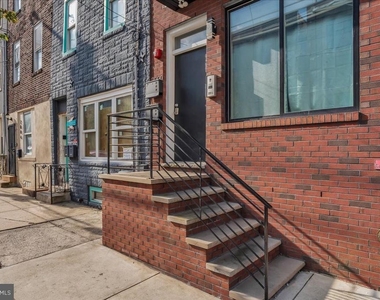 2000 E Huntingdon Street - Photo Thumbnail 2