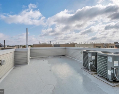2000 E Huntingdon Street - Photo Thumbnail 23
