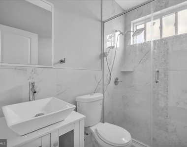 2000 E Huntingdon Street - Photo Thumbnail 17