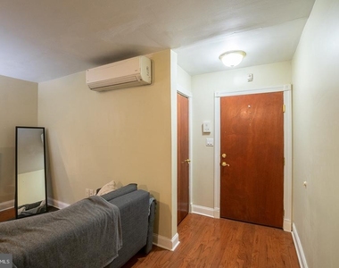 2504 S Broad Street - Photo Thumbnail 6